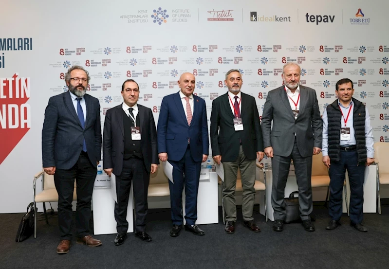 Başkan Altınok “8. Kent Araştırmaları Kongresi”ne panelist olarak katıldı