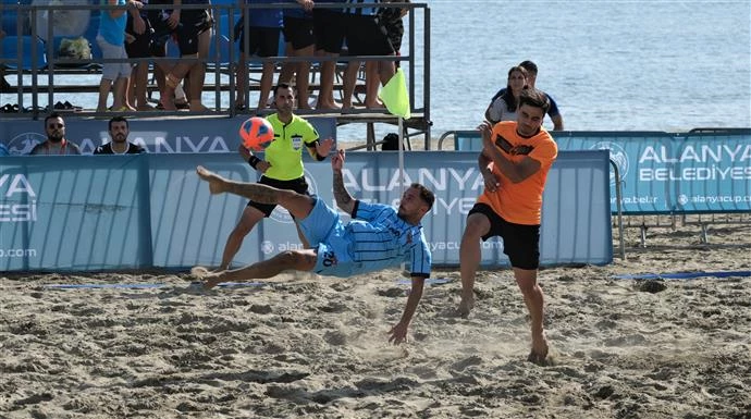 TFF PLAJ FUTBOLU LİGİ SÜPER FİNALLERİ BAŞLADI