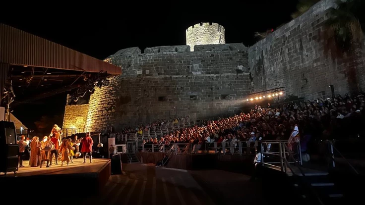 Deli Dumrul oyunu Bodrum Kalesi