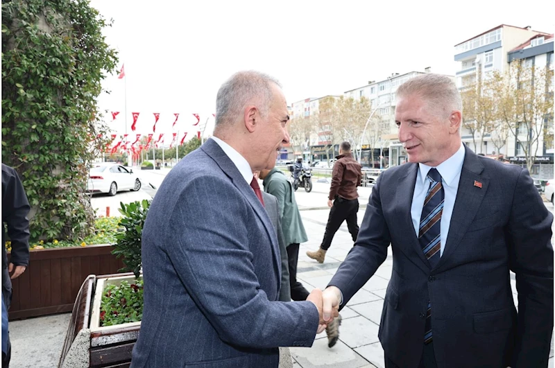 Sultangazi Muhtarlar Toplantısı, Sultangazi Belediye Başkanı Av. Abdurrahman Dursun ve İstanbul Valisi Davut Gül’ün katılımıyla gerçekleşti