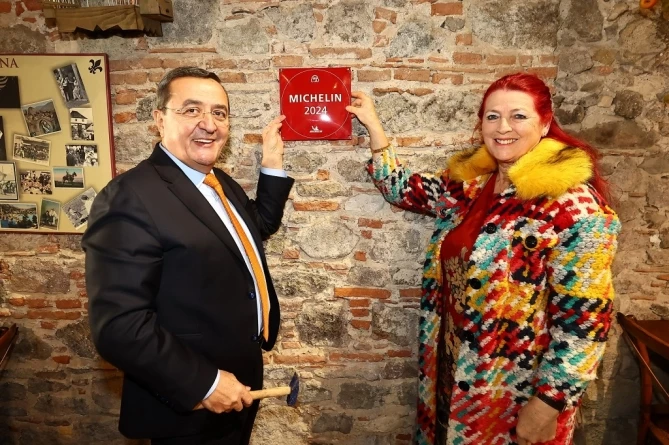 Michelin Plaketini Başkan Batur Astı