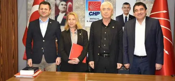 4 KİŞİLİK HEYET GÖRÜŞTÜ.. CHP ANTALYA’DA ‘ ADAYLIK RAPORU’ HAZIR