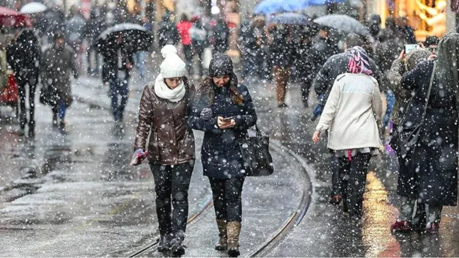 ARTIK KIŞ İYİCE KAPIYA DAYANDI.. 3 BÖLGE İÇİN ALARM VERİLDİ