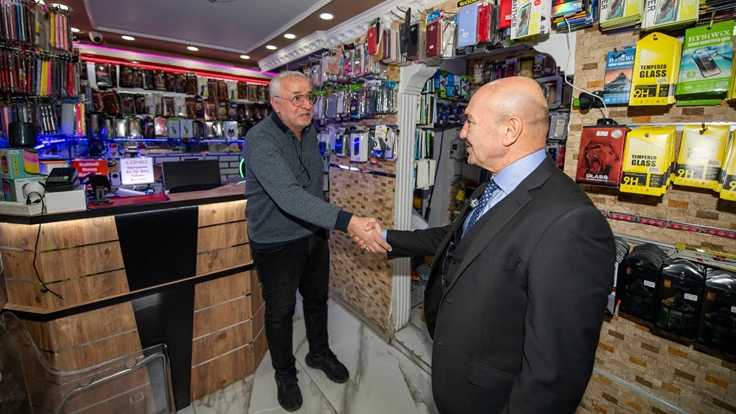 İzmir’de selzedelere ilk destek ödemesi yapıldı