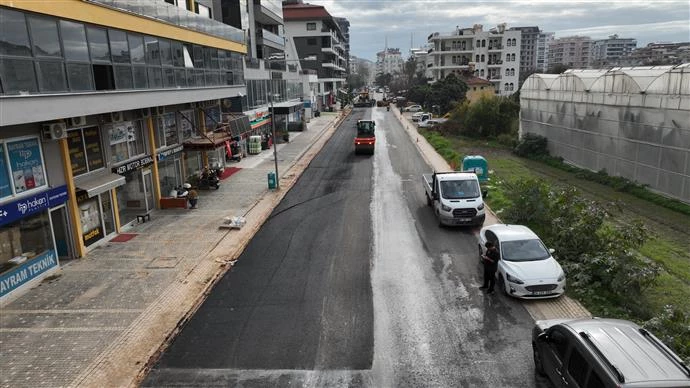 MAHMUTLAR ATATÜRK CADDESİ’NDE ASFALT ÇALIŞMASI TAMAMLANDI