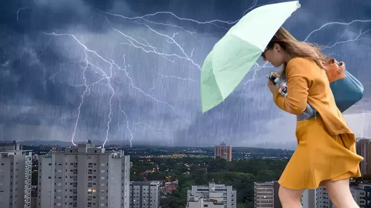 METEOROLOJİ PEŞ PEŞE UYARDI.. 17 ŞEHİRE SAĞANAK VE FIRTINA ALARMI