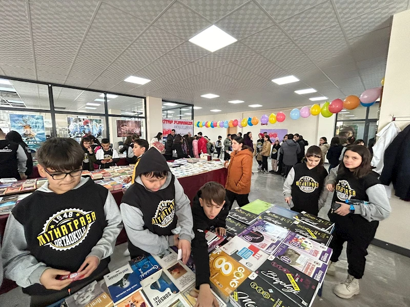 Öğrencilerimizden Kitap Fuarı’na Yoğun İlgi