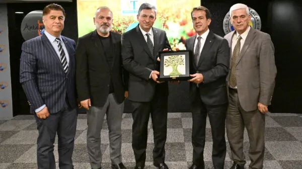 VALİ ŞAHİN TARIM KONSEYİ’NİN KONUĞU OLDU.. ‘ÜRETİMDE LİDERİZ’