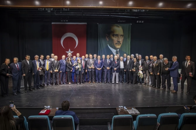 Spora Emek Verenler Ödüllendirildi