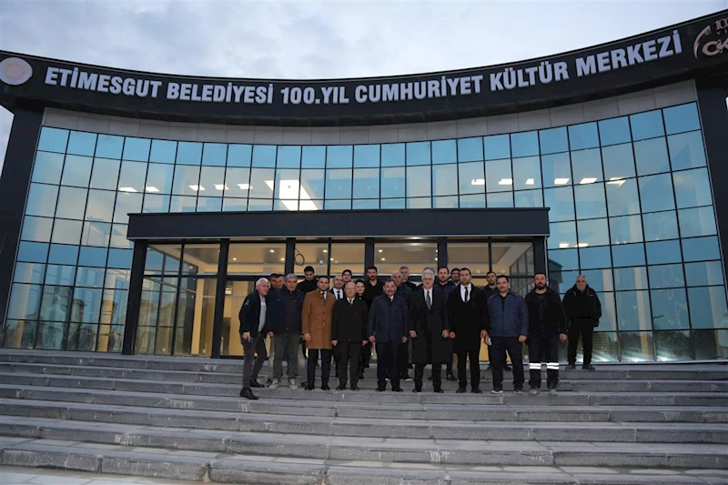 VE SAHNE ETİMESGUT´UN