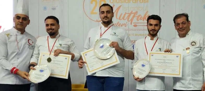GASTRONOMİ YARIŞMASI.. ALANYA İSTANBUL’DA  6 MADALYA KAZANDI