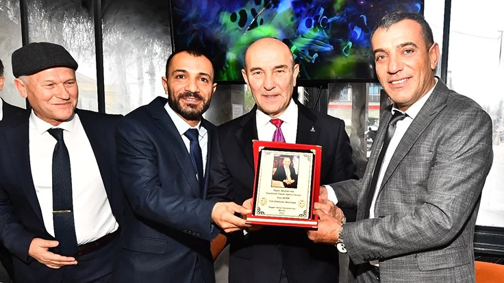 Sokak emekçilerinden Başkan Soyer’e tam destek
