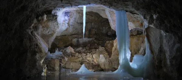 ANTALYA’DA KEMER’İN DERİNLİKLERİNDEKİ HAZİNE.. BELDİBİ MAĞARASI