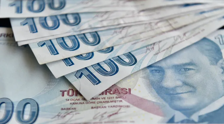 ÇALIŞAN EMEKLİLERE 5 BİN LİRA ÖDEMELERİ BUGÜN YAPILACAK