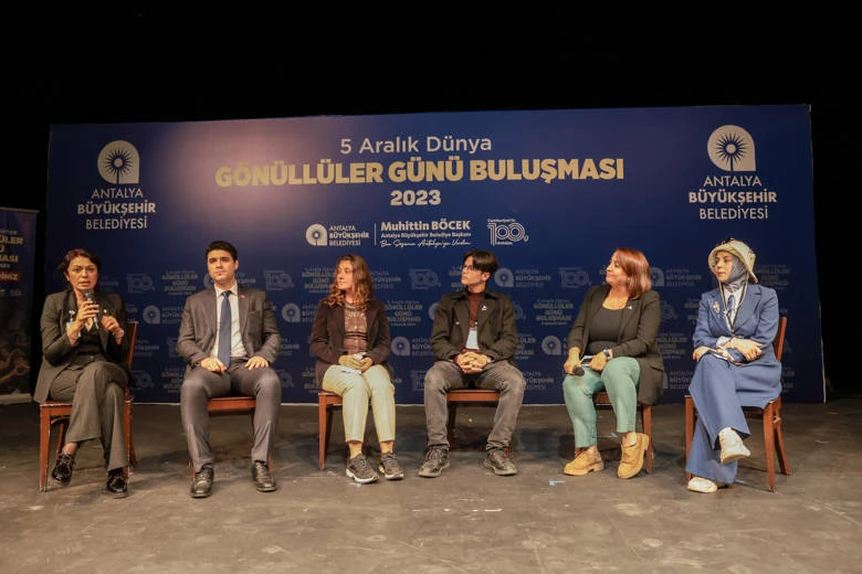 Büyükşehir ‘Gönüllüleri’ buluşturdu
