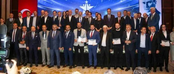  ‘DÜNYADAKİ OLUMSUZLUKLARA RAĞMEN İHRACATTA ÇOK CİDDİ RAKAMLARA ULAŞTIK’