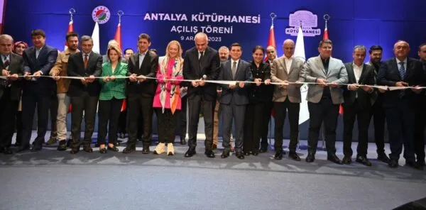 AKDENİZ’İN EN BÜYÜK KÜTÜPHANESİ BAKAN ERSOY’UN KATILIMIYLA AÇILDI  