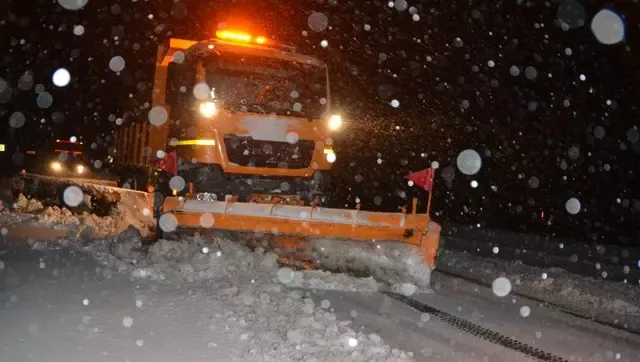 ANTALYA-KONYA YOLUNA KAR ENGELİ