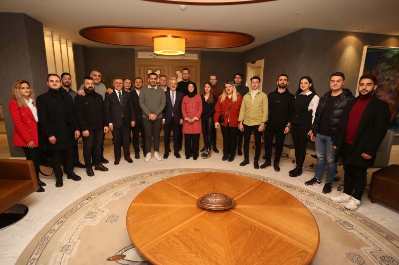 CHP Bursa Gençlik Kolları’ndan Başkan Erdem’e ziyaret