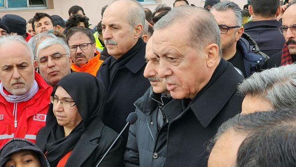 ERDOĞAN DUYURDU.. ‘DEPREMZEDELERE 1 YIL KİRA DESTEĞİ YAPILACAK’