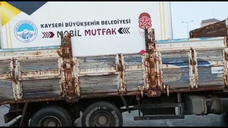 Büyükkılıç: “Kahramanmaraş’a 10 Araç, 20 Personel ile Mobil Mutfak Gönderdik”