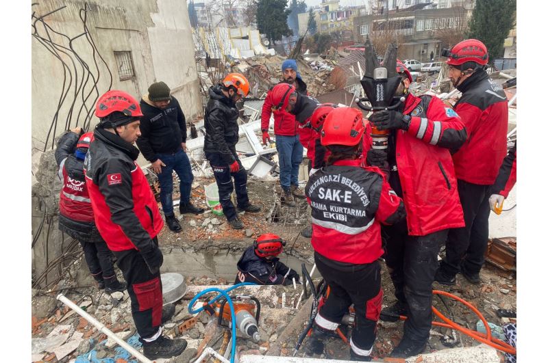 SAK-E Deprem Bölgesinde Arama Kurtarma Faaliyetlerini Aralıksız Sürdürüyor