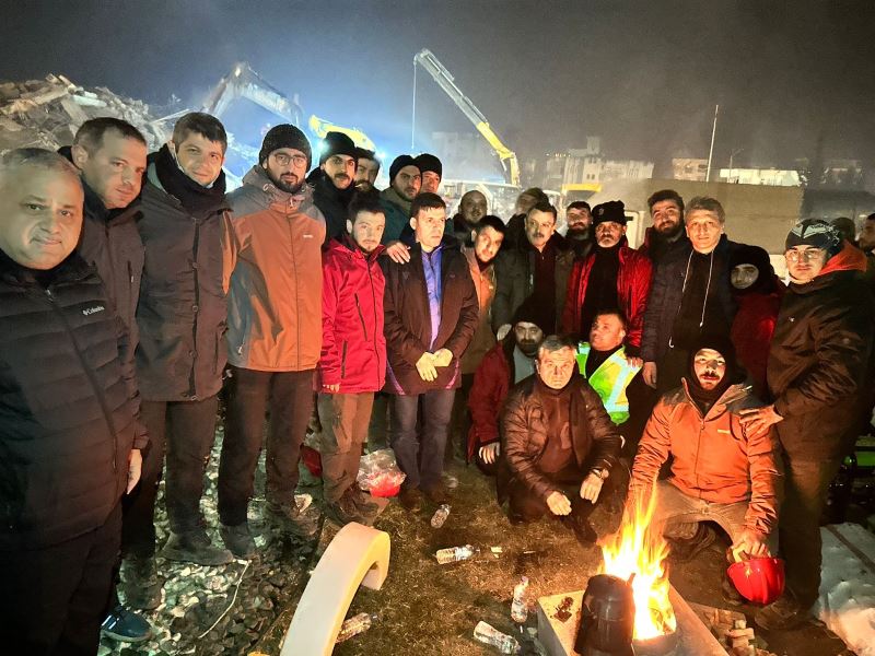 Başkan Genç’ten depremzedelere moral desteği!