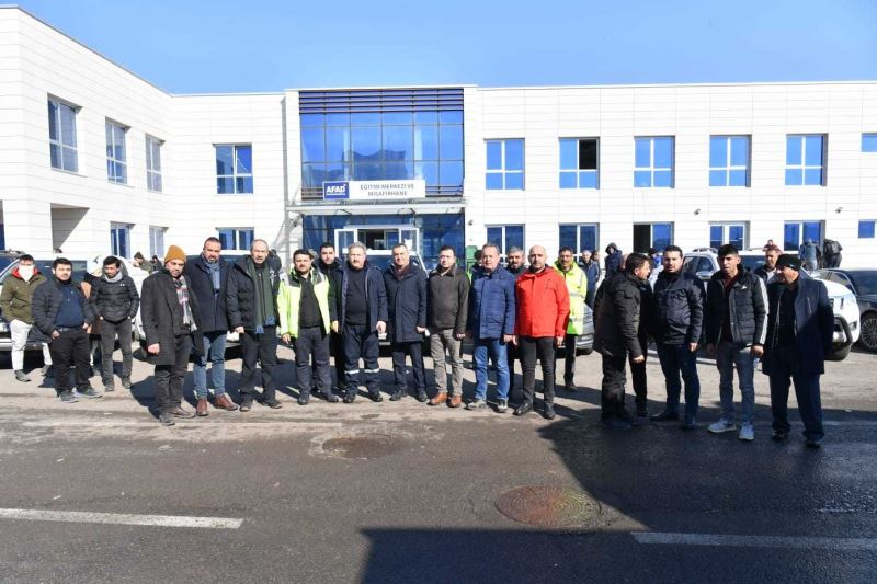 BAŞKAN PALANCIOĞLU VE KAYSERİ EKİBİ TEKNİK ÇALIŞMALAR VE DESTEKLER İÇİN KAHRAMANMARAŞ