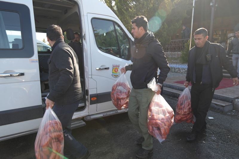 TARSUS BELEDİYESİ, DEPREM SONRASI YAPILAN FAHİŞ FİYAT ARTIŞLARINA YÖNELİK KENT GENELİNDE DENETİMLERE BAŞLADI
