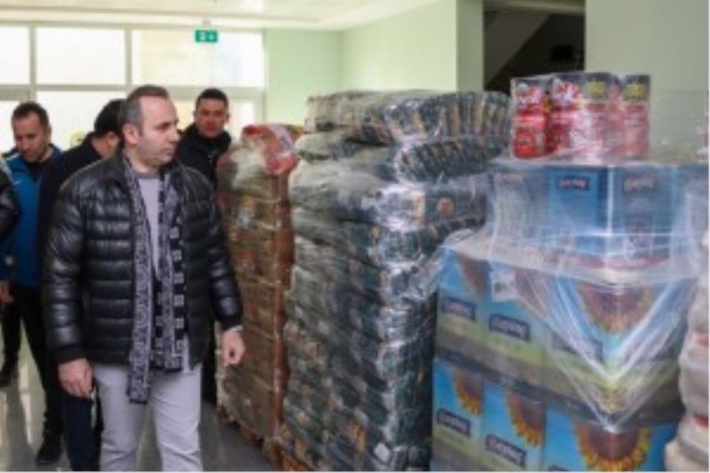 YALOVA BELEDİYESİ DEPREM BÖLGESİNDEN GELEN MİSAFİRLER İÇİN SOSYAL MARKETİ HİZMETE AÇTI