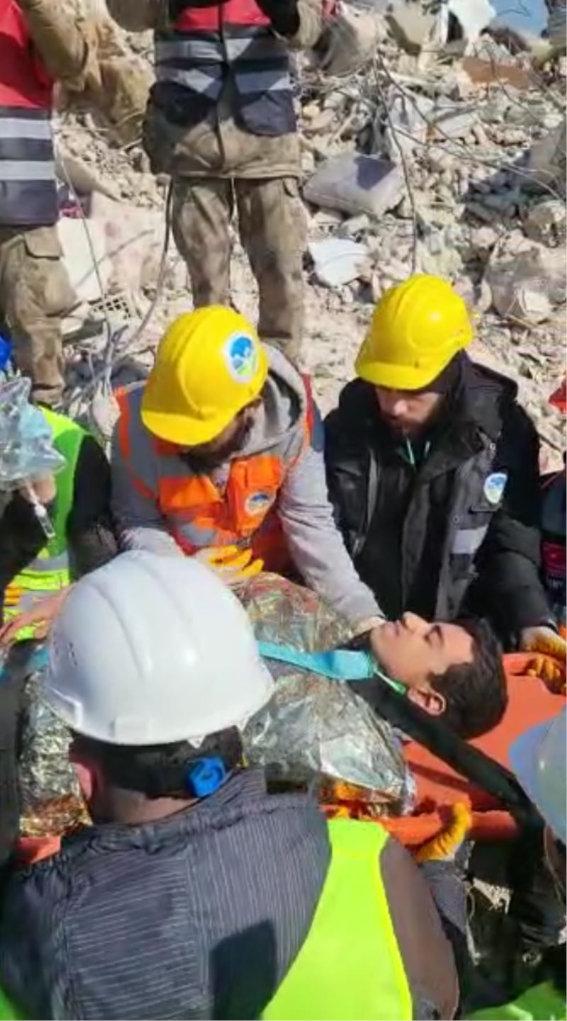 Enkazdan hayata dönüş: Sakarya’nın ekipleri Arda’ya 128. saatte ulaştı