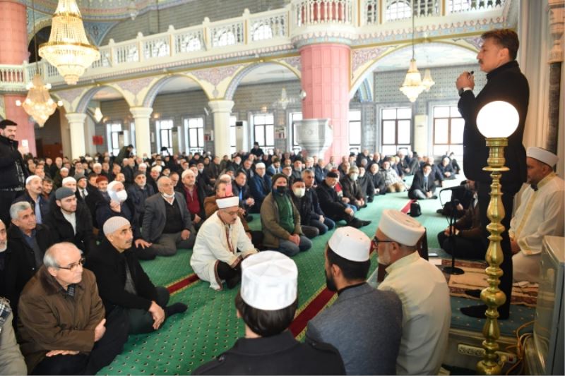 Asrın felaketinde hayatını kaybeden vatandaşlar için Mevlid-i Şerif okutuldu.