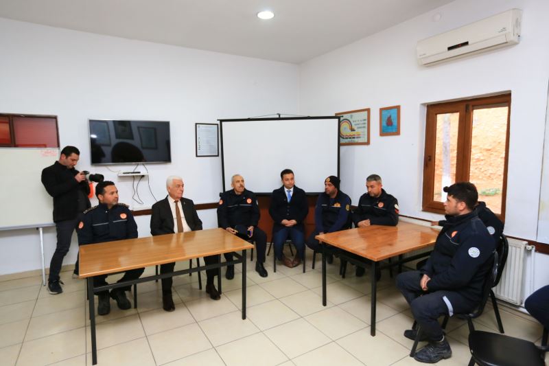 Deprem Kahramanları Anlattı;  İlhan, “Cehennem Çukurundan Bir Hayatı Kurtarmanın Mutluluğu Anlatılamaz”