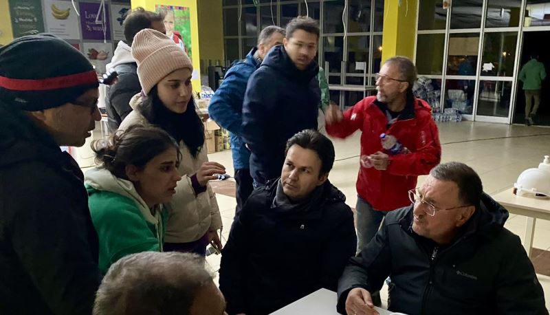 Yaralarımızı hep birlikte saracağız.