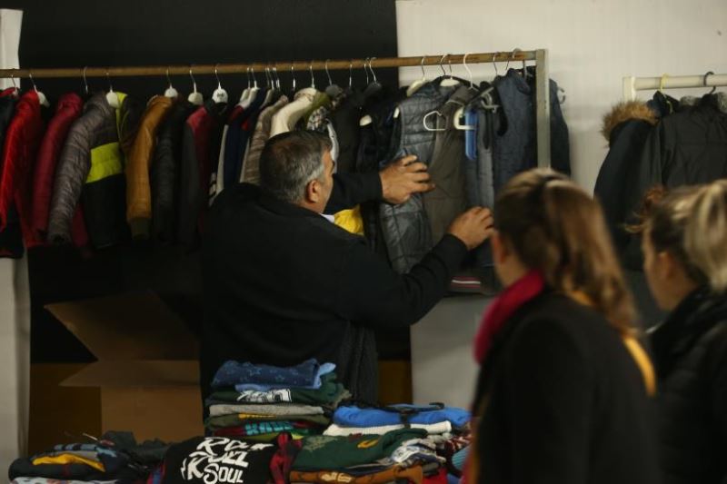 Dayanışma Merkezi Depremzedelerin İhtiyacını Karşılıyor