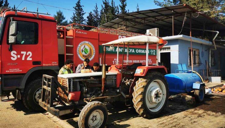 ANTALYA’NIN ‘ATEŞ SAVAŞÇILARI’ AFETZEDELERE SU TAŞIYOR