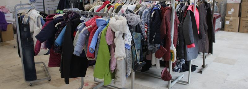 HİLAL MARKET DEPREMZEDELERİN YANINDA
