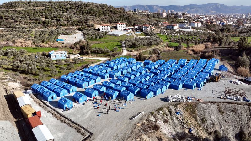 Mersin Büyükşehir, Hatay’da 1500 Kişilik Çadır Kent Ve 300 Kişilik Konteyner Kent Kurulumuna Başladı