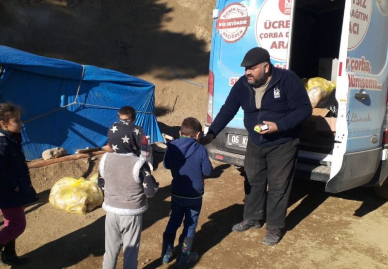 Kahramanmaraş’ın her noktasında sıcak çorba ikramı