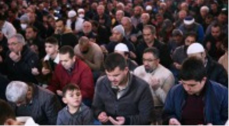 Kepez’de depremde hayatını kaybedenler için Kur’an-ı Kerim tilaveti okundu