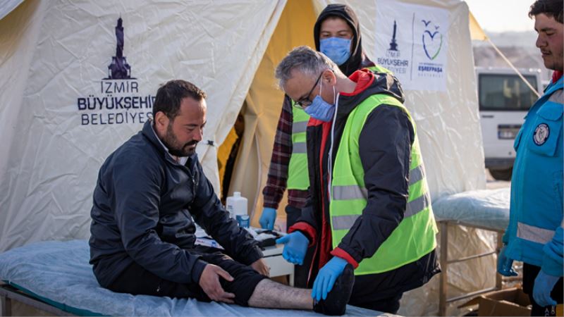 İzmir Büyükşehir Belediyesi Hatay’da sahra hastanesi kuruyor