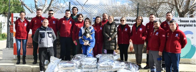 Mamalar Hayvanseverlere Teslim Edildi