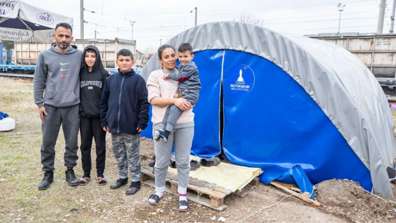 Büyükşehir ekipleri Kahramanmaraş’ta 142 sobalı çadır kurdu