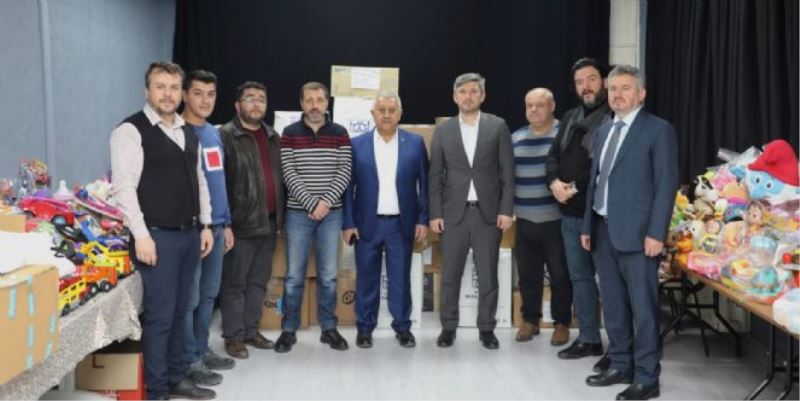 ZEYBEK BAŞKAN´DAN OYUNCAK KAMPANYASINA DESTEK