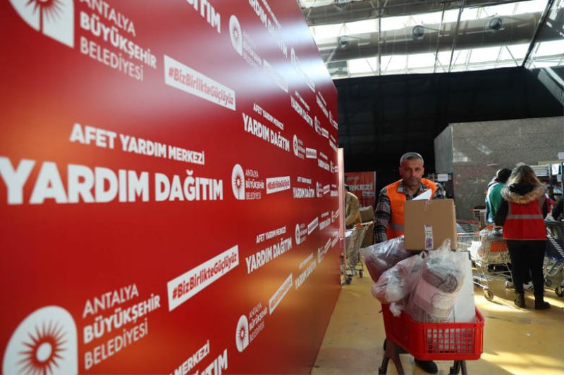 Büyükşehir Yardımları Tek Merkezden Yapıyor