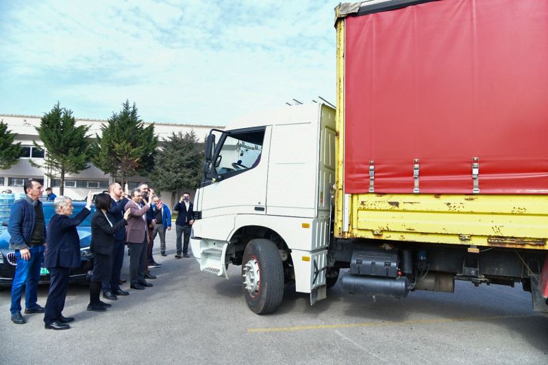 Depremzedelere bir destek de Kırım Tatarlarından geldi