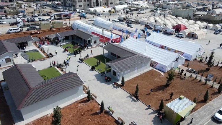 BAKAN KURUM.. ‘GEÇİCİ BARINMA MERKEZLERİNDE TÜM İHTİYAÇLAR DÜŞÜNÜLDÜ’