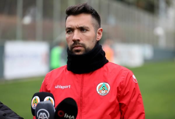 ALANYASPOR’DA TEKNİK DİREKTÖR FRANCESCO FARİOLİ İSTİFA ETTİ