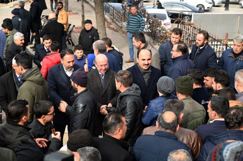 Selçuklu’da Cuma Buluşmaları Devam Ediyor BAŞKAN ALTAY VE PEKYATIRMACI SANAYİ ESNAFIYLA BULUŞTU
