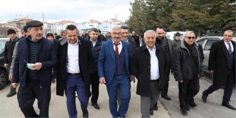 ZEYBEK BAŞKAN´DAN YENİCE MAHALLESİ´NE ZİYARET